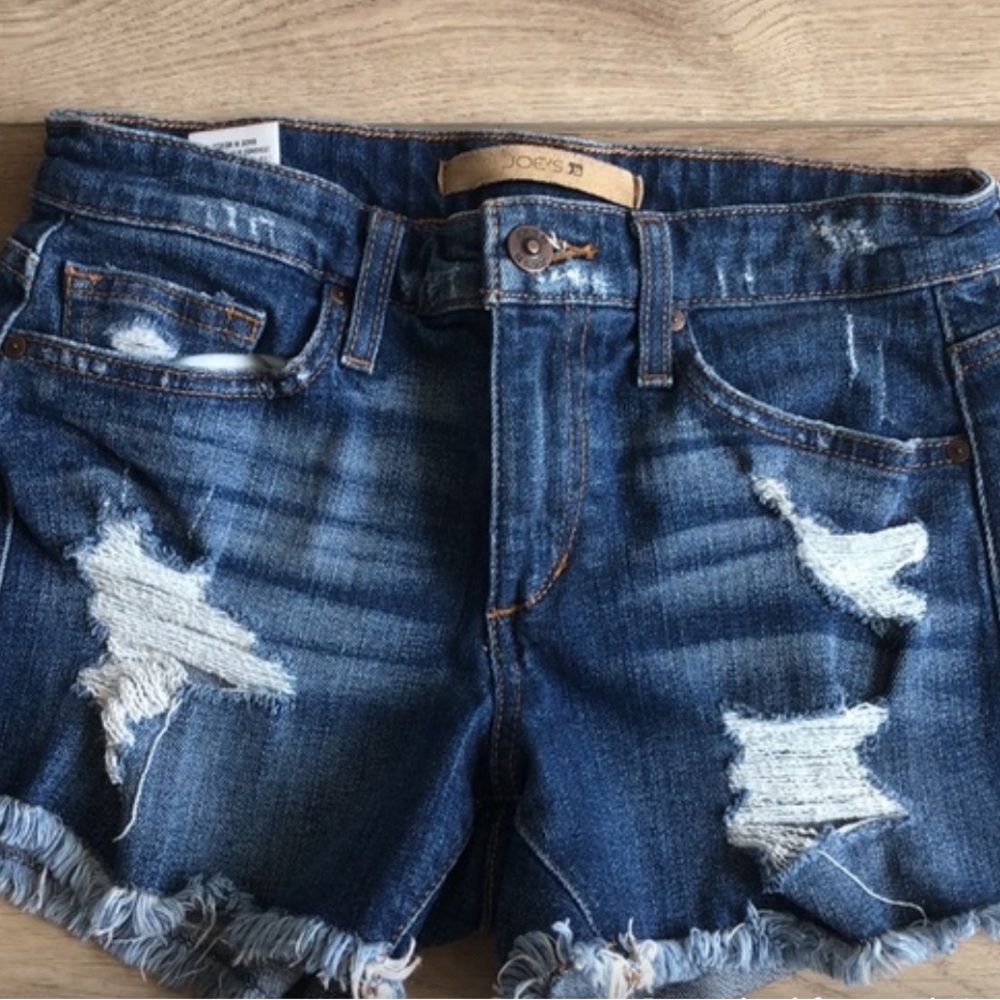 distressed Joe’s Jean short size 24